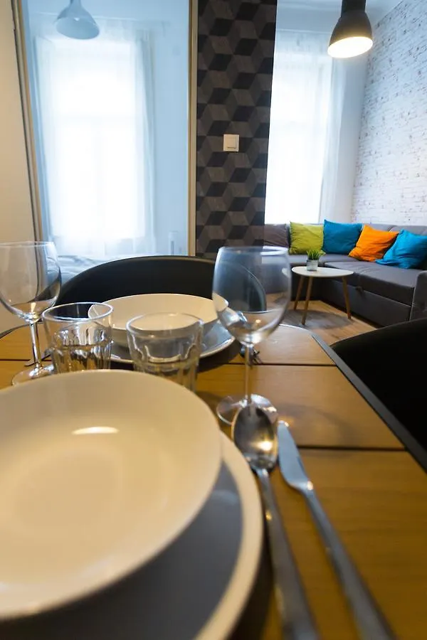 Susan Apartment Near Blaha Lujza Square Budapest