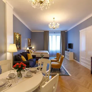  Apartamento Tabán Art Appartmann