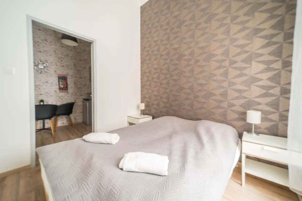 Susan Apartment Near Blaha Lujza Square Budapest
