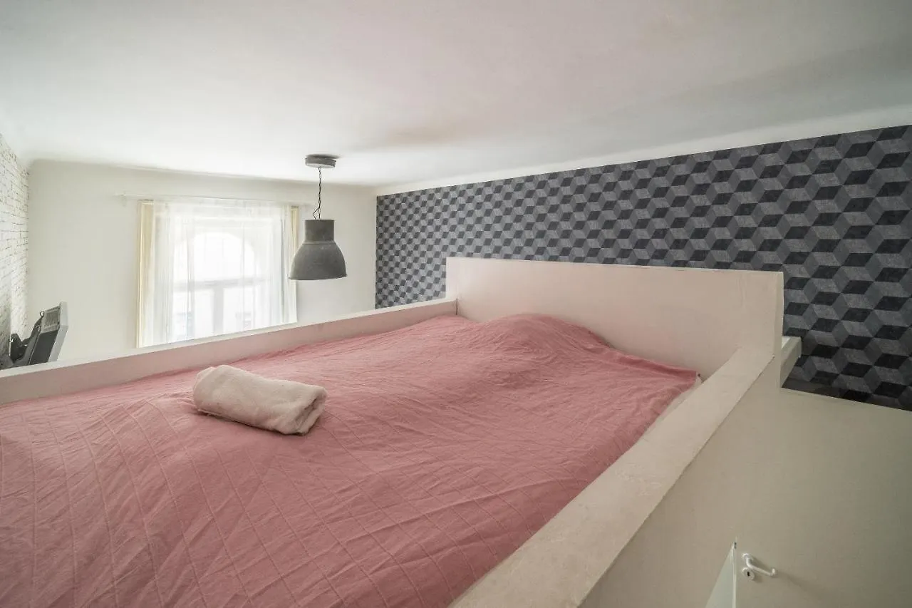 Susan Apartment Near Blaha Lujza Square Budapest