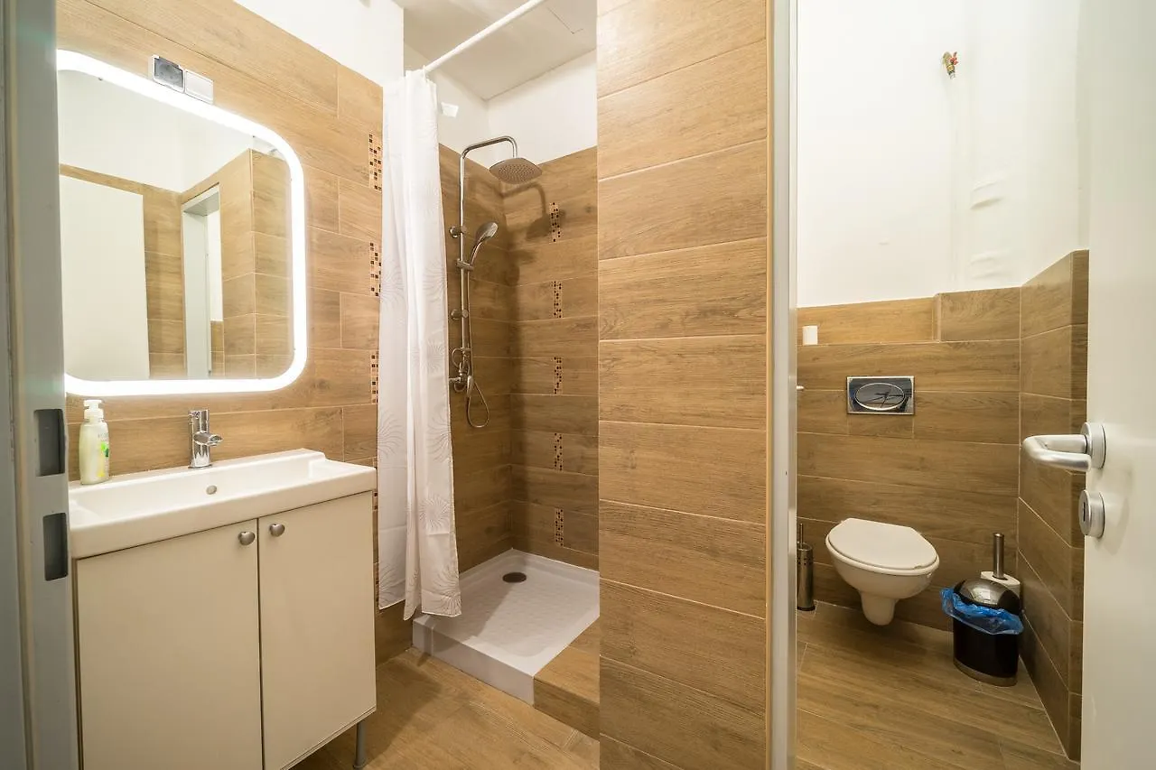 Susan Apartment Near Blaha Lujza Square Budapeszt
