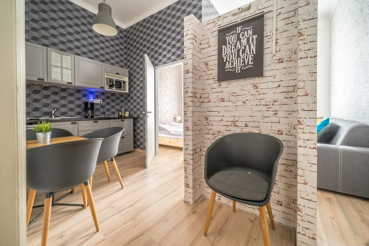 Susan Apartment Near Blaha Lujza Square Budapeszt